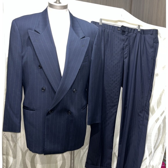Valentino Uomo Vintage 80s Dark Blue Double Breasted 42 Peak Lapel Mobster Suit - Picture 1 of 16